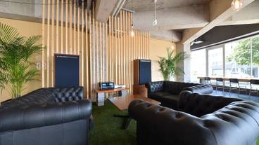 ロビー応接スペース / 10