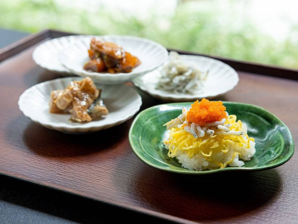 朝食