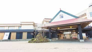 施設の入り口 / 13