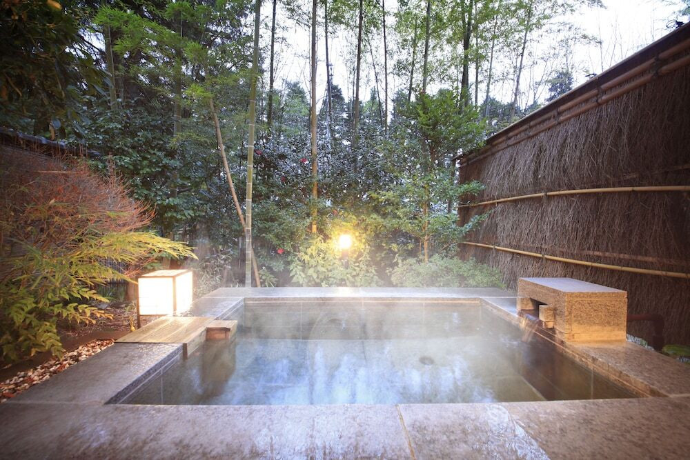 4つの貸切風呂で上強羅温泉を堪能できる和モダン宿3494274