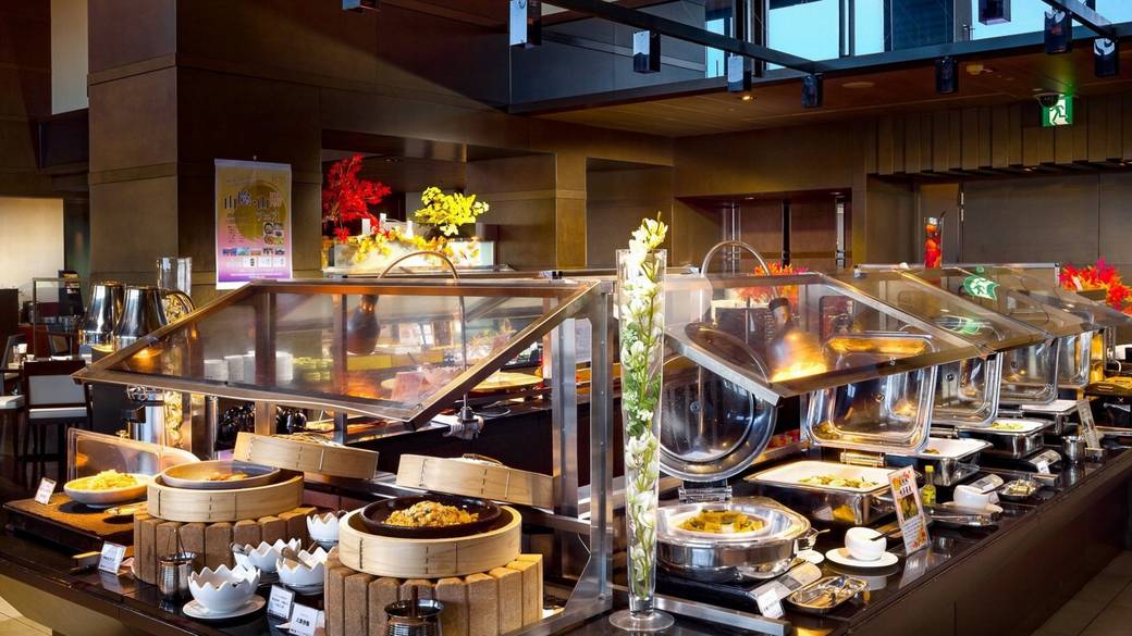 朝食ブッフェ台一例 / 1