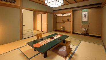 客室内のダイニングエリア / 4