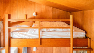 ルーム　二段ベッド付　共用バスルーム　山側