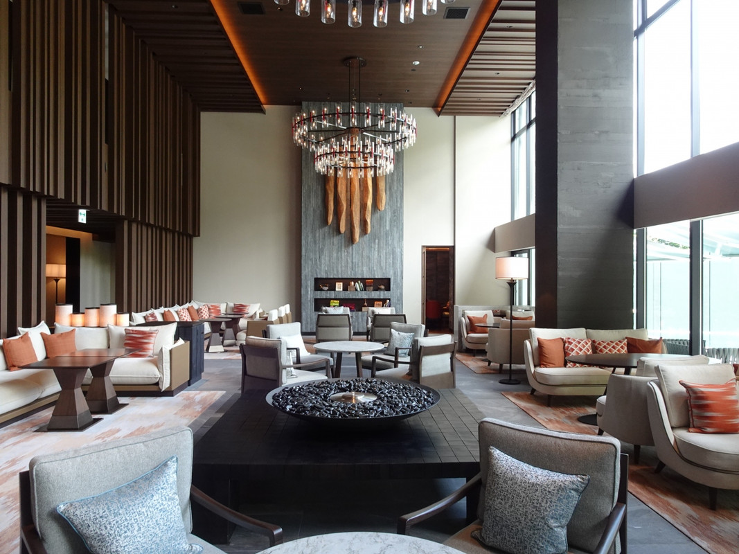 ロビーラウンジ