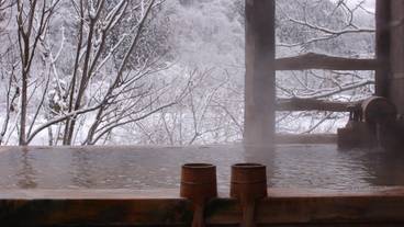 檜の露天風呂と雪景色 / 5