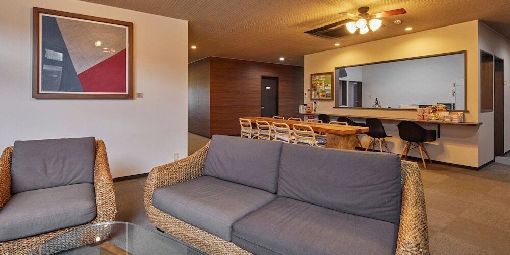 ロビーラウンジ