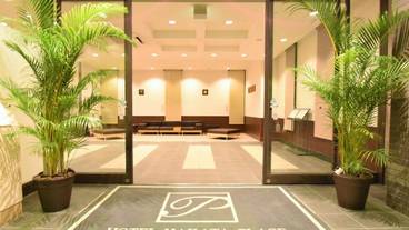 内部エントランス / 2