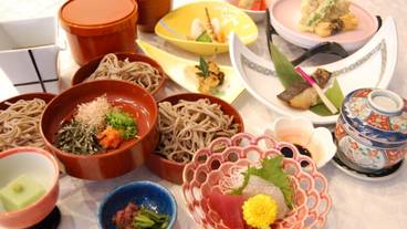 食事・飲み物 / 4