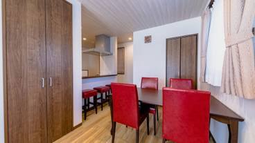 客室内のダイニングエリア / 16