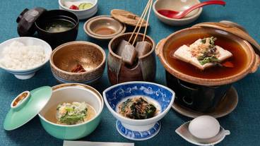 食事・飲み物 / 13