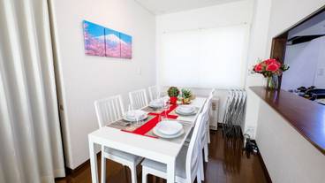 客室内のダイニングエリア / 11