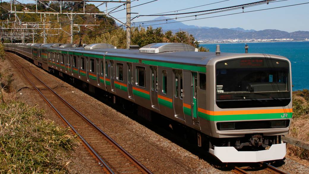 普通電車で
上野から熱海へ / 1