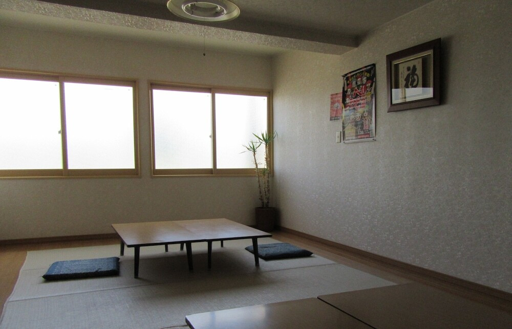 客室内のダイニングエリア