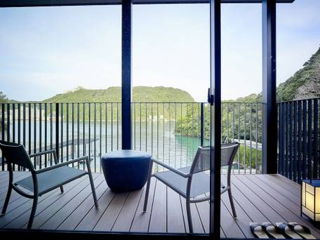 碧き島の宿 熊野別邸 中の島 / 1