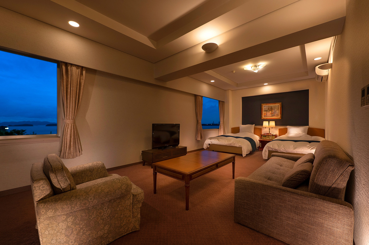 美しい瀬戸内海を眺めながら過ごす、寛ぎのひととき4244522