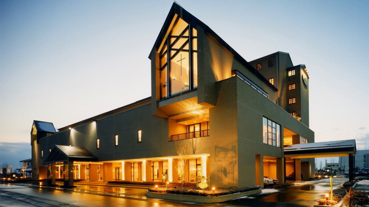 Hotel exterior | Night view