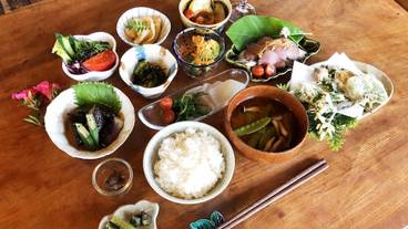 食事・飲み物 / 10