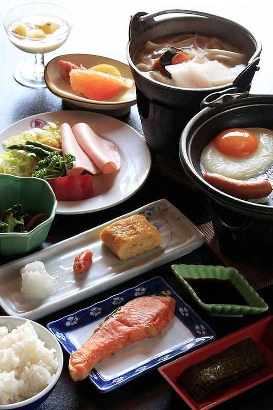 朝食