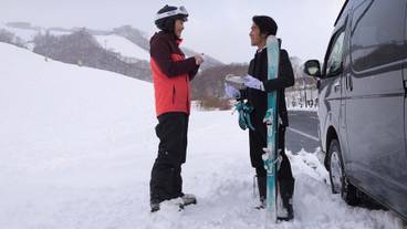 市街地へのシャトル サービス / 2