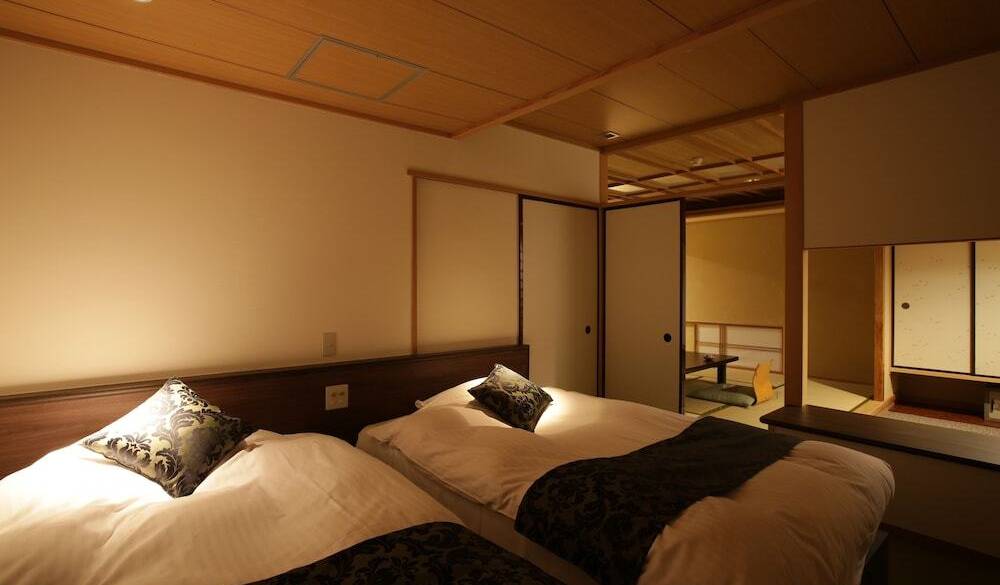 花月館 ベッド付和室③ / 3