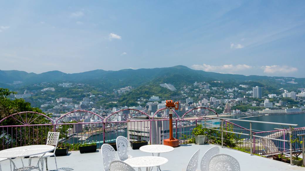 金目鯛に絶景も！
熱海の街を遊び尽くす / 2