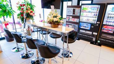 ロビー応接スペース / 3