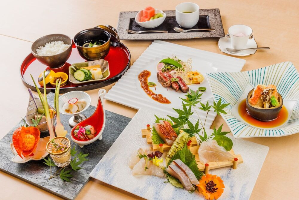 ロケーション抜群！最上階のレストランで、美味しい食事とお酒を堪能♪3390215