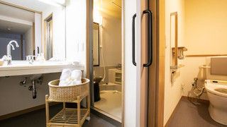 ユニバーサルツインルーム 禁煙 (眺望なし、バリアフリー)