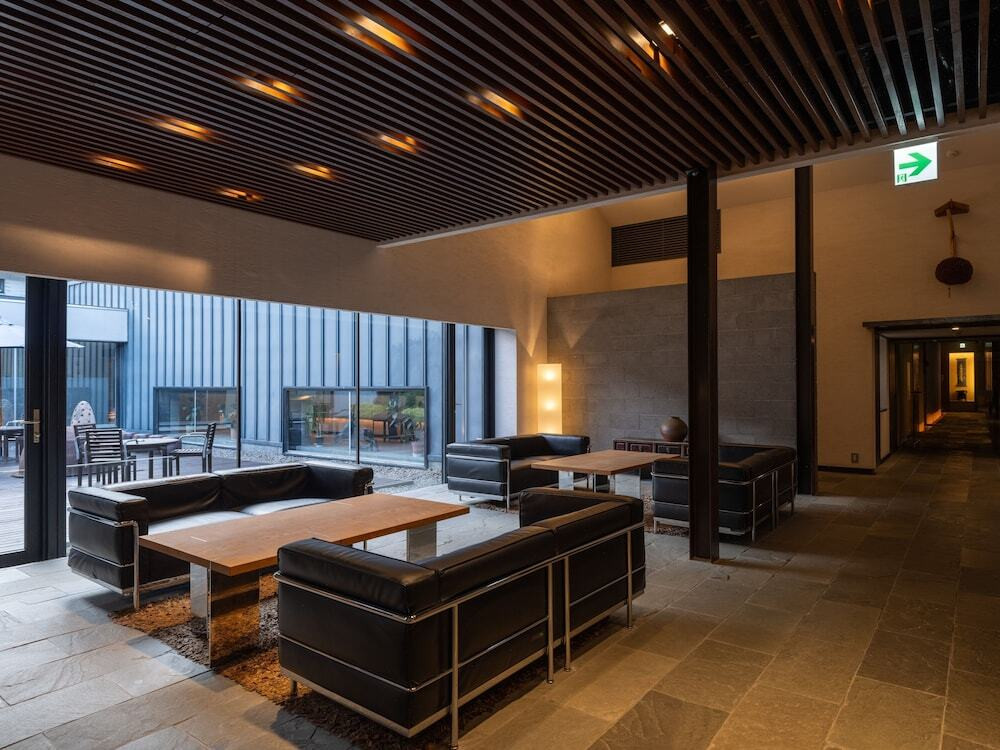 ロビーラウンジ