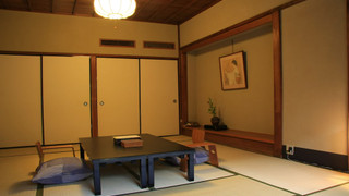 トラディショナルルーム 松園 布団2組 庭付き トイレ付 禁煙