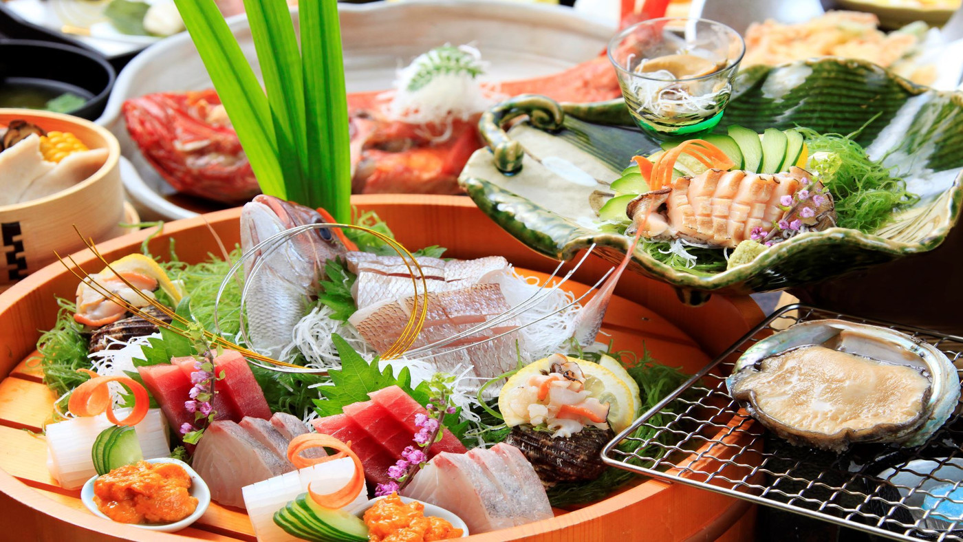 海まで徒歩約1分。落ち着く和の宿で自家源泉かけ流しを満喫4375897