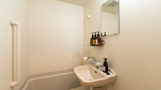 デラックス ツインルーム (23時以降のチェックインはできませんのでご注意ください)