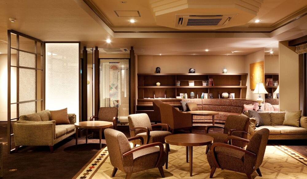 ライブラリーラウンジ / 4