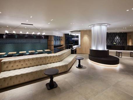 the b お茶の水（ザビー おちゃのみず） / 1