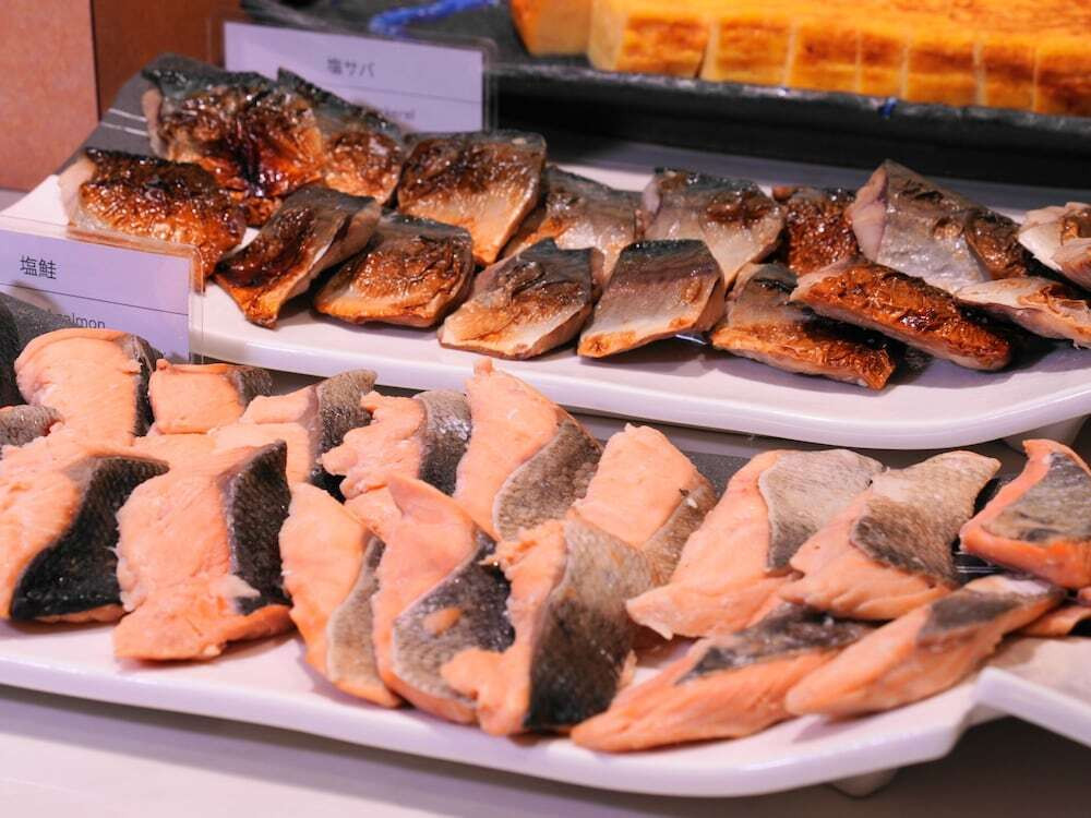 朝食