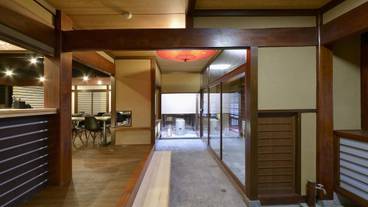 内部エントランス / 2