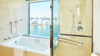 ジュニア スイート キングベッド 1 台 リバービュー (Mid Floor)