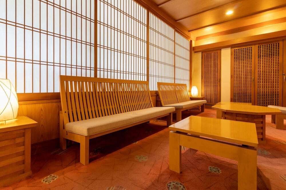 ロビーラウンジ