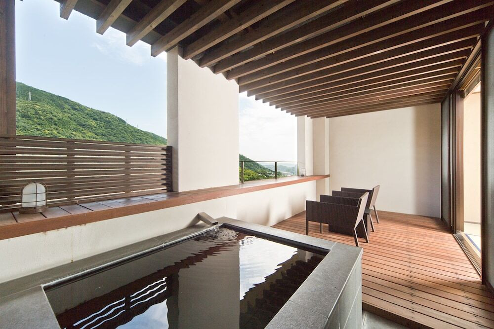 4. 露天風呂客室で湯ごもりステイ「箱根湯本温泉 あうら 橘」3392250