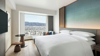 スーペリア ルーム キングベッド 1 台 シティビュー