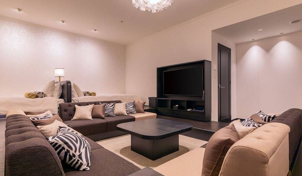 スペーシャスルーム グランド / 2