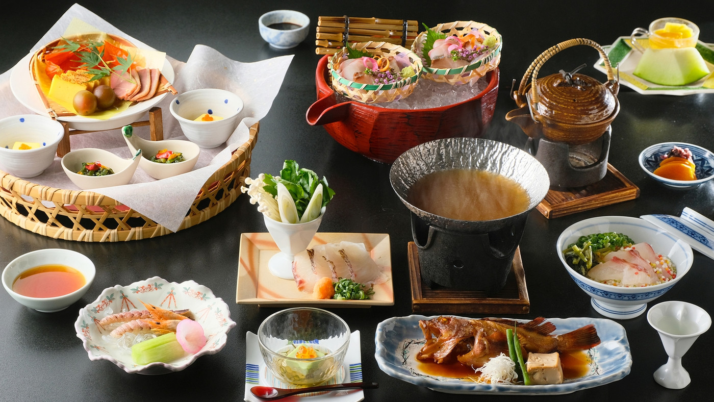 露天風呂付き客室から静かに瀬戸の風景を臨む3348315