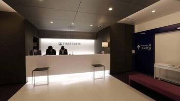 チェックイン / チェックアウト キオスク / 1