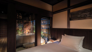 ツインルーム ダブルベッド 2 台