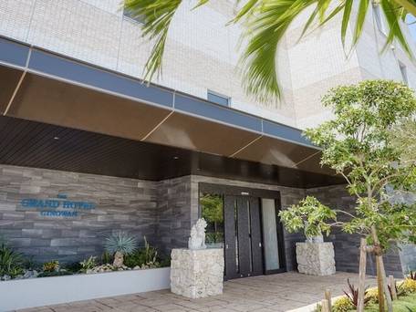 THE GRAND HOTEL GINOWAN / 2