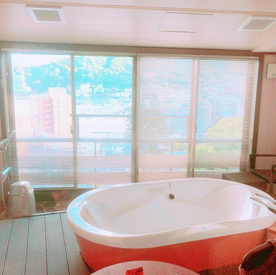 熱海温泉 湯宿一番地(アタミオンセン ユヤドイチバンチ) | 広くてきれいなお風呂で温泉タイム