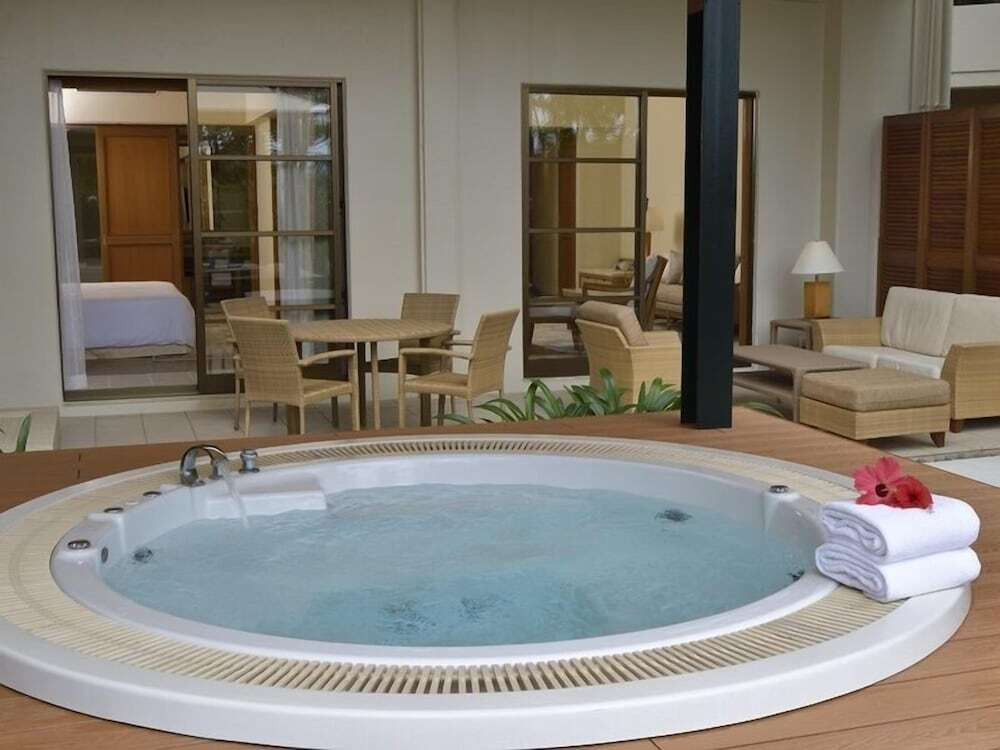 夕日が沈む最高のタイミングでのサプライズ！ビーチフロントにあるホテル3420407