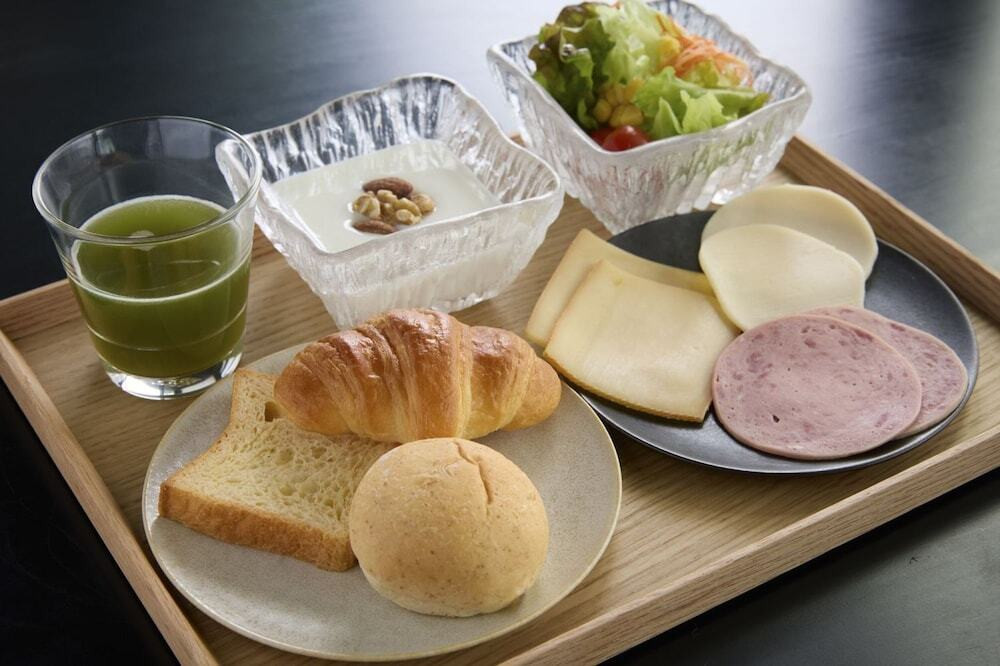 朝食