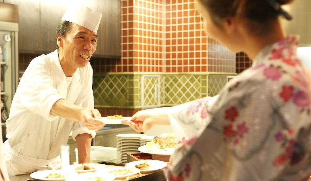 お楽しみの夕食は
ハーフバイキング / 3