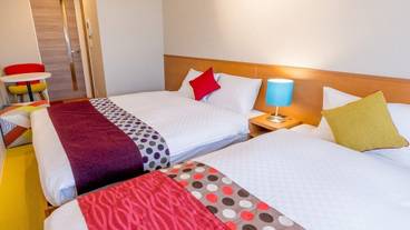 客室 / 27